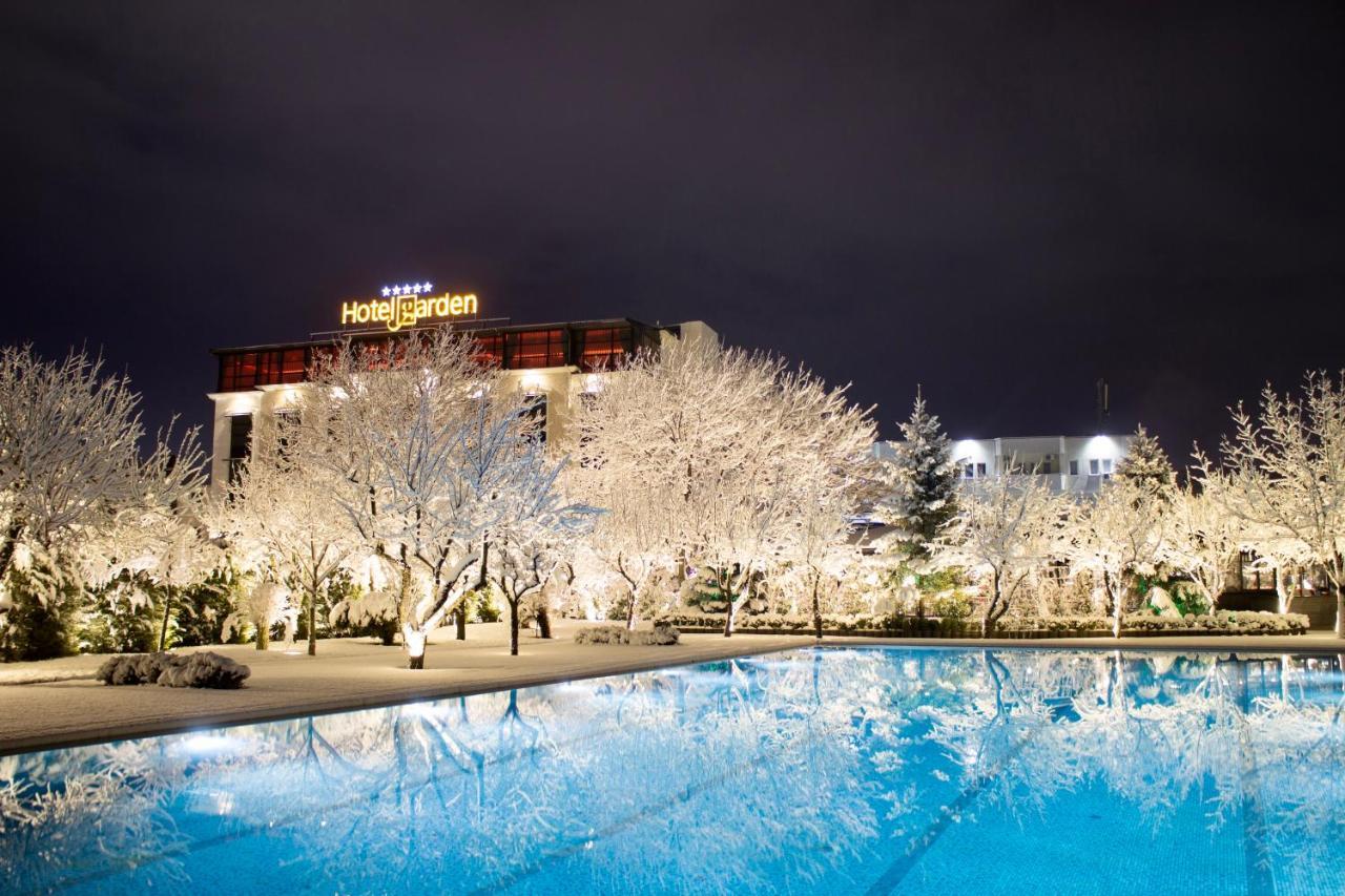 Hotel Garden Приштина Экстерьер фото